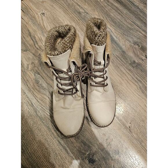 Cliffs by White Mountain Women's Hiking Style Boot, 7.5 M US,Winter White/Fabric - Picture 1 of 7